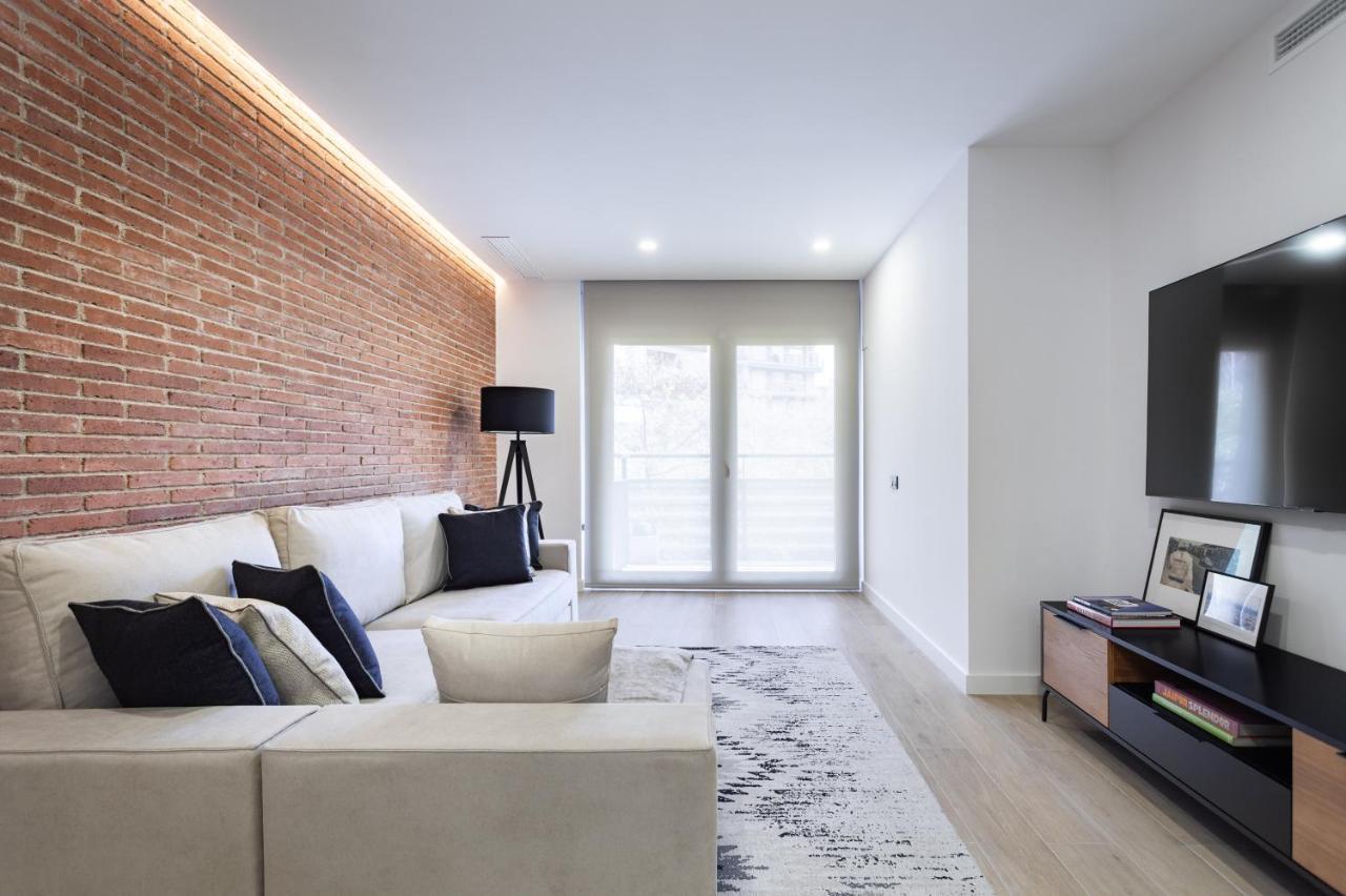 Apartsnoubcn Equador Les Corts Barcelona Exterior foto
